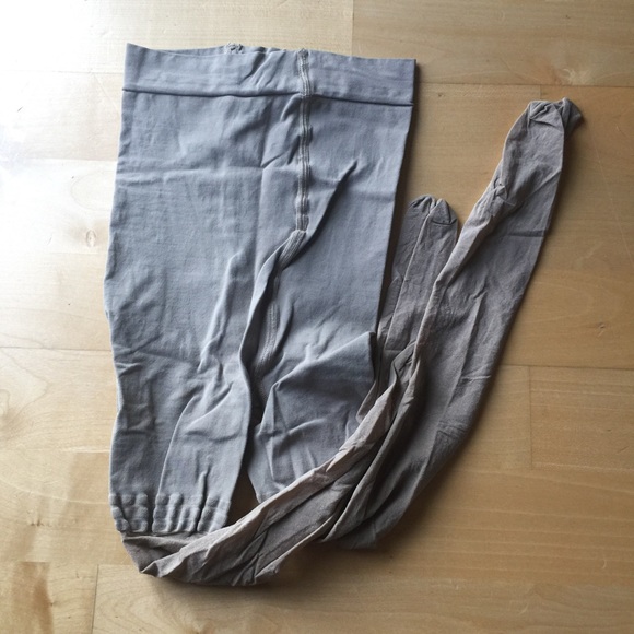 Donna Karan high waisted natural color tights - Picture 5 of 6